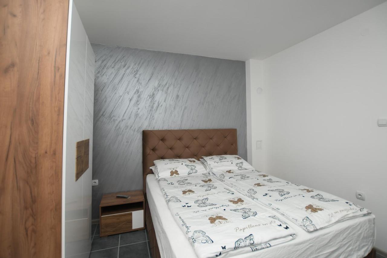 Relax Apartmani Kladovo Buitenkant foto