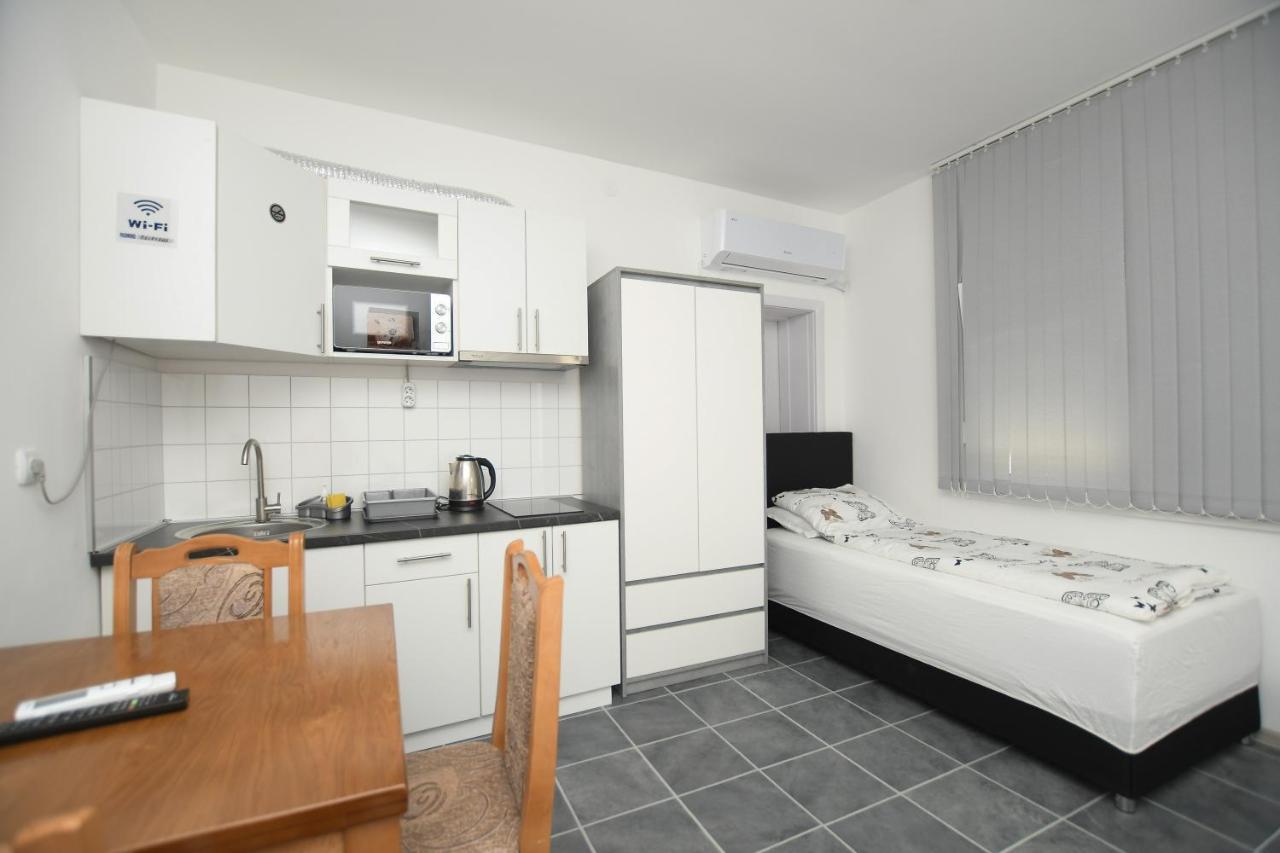 Relax Apartmani Kladovo Buitenkant foto