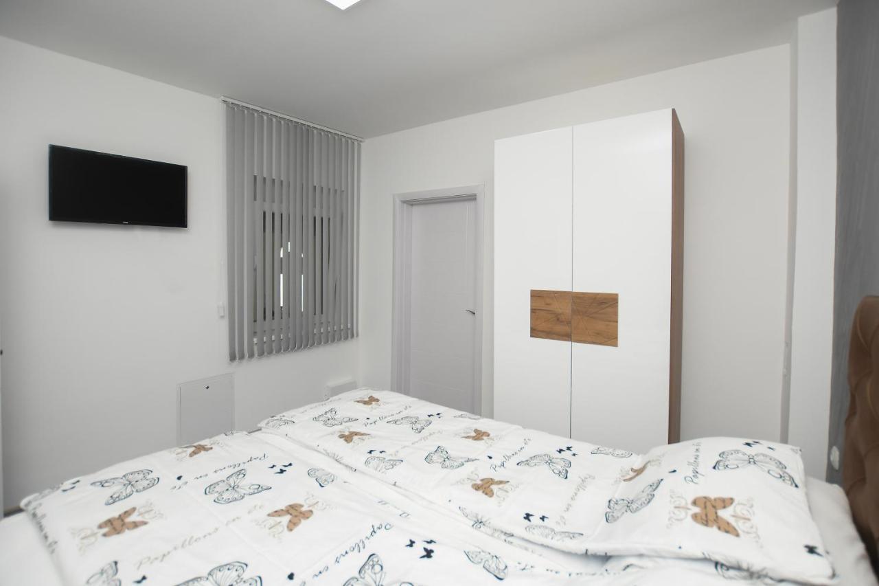 Relax Apartmani Kladovo Buitenkant foto