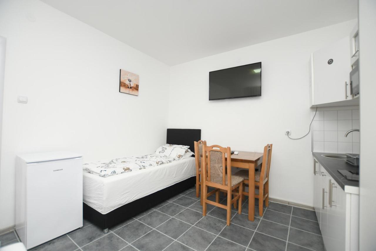Relax Apartmani Kladovo Buitenkant foto