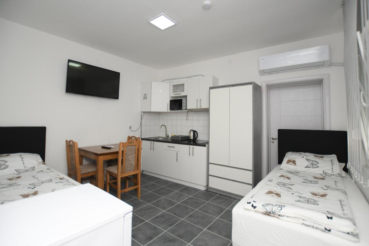 Relax Apartmani Kladovo Buitenkant foto