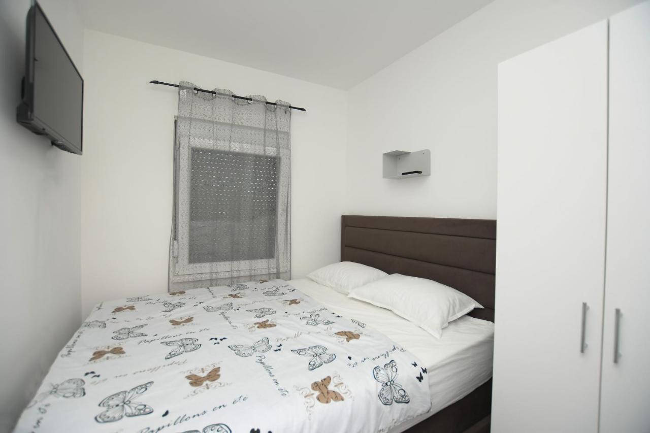 Relax Apartmani Kladovo Buitenkant foto